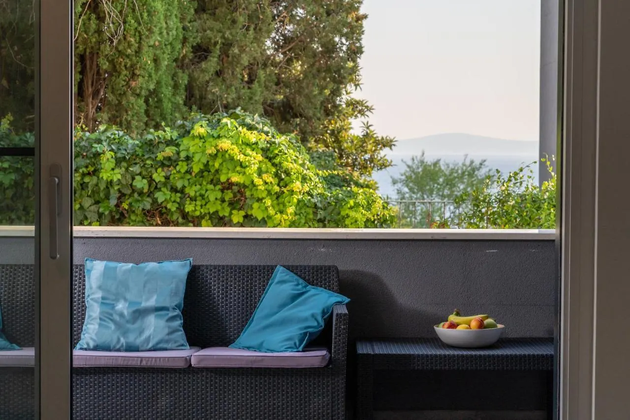 Lux Holiday Apartment On Kasuni Beach In Split
