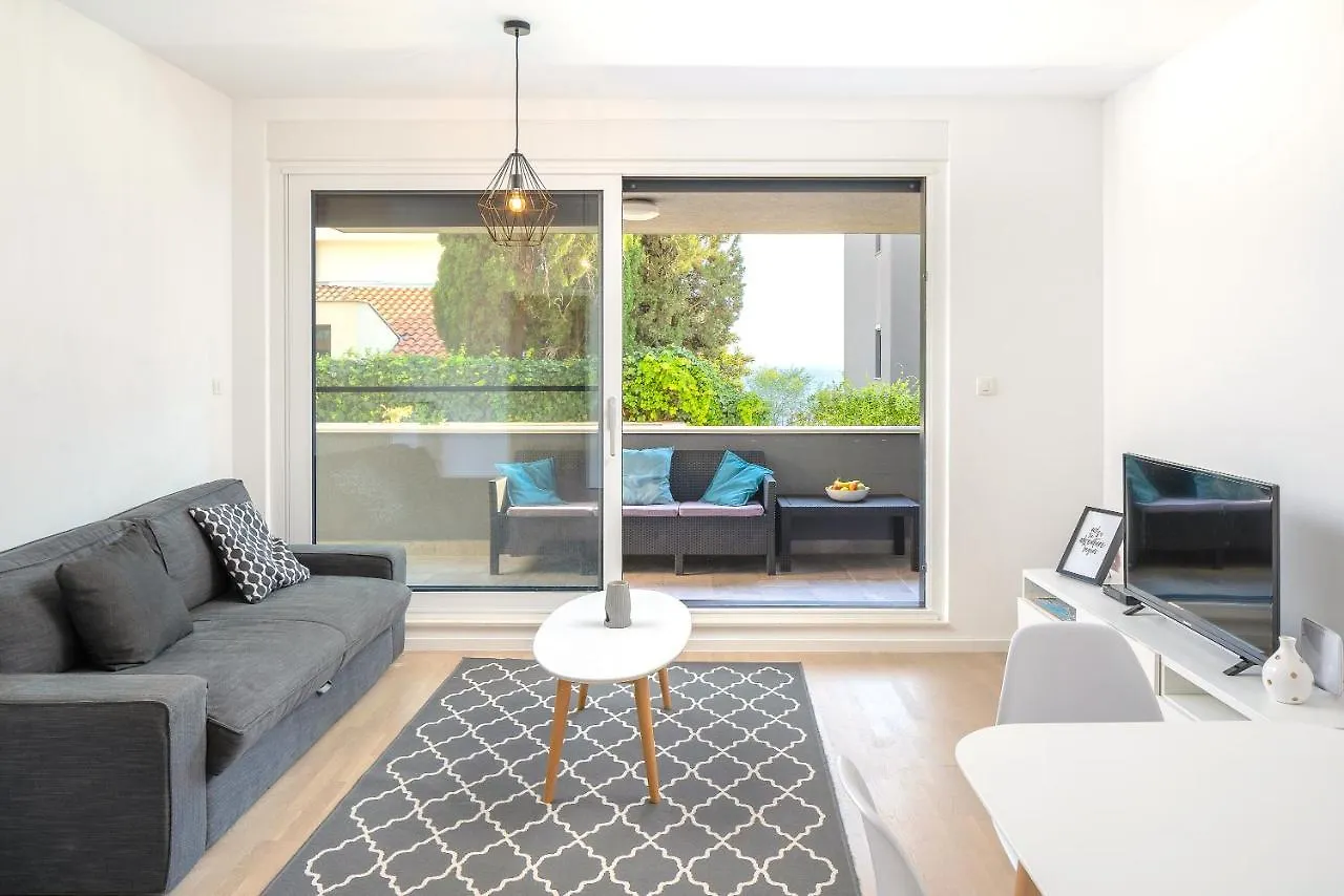 Lux Holiday Apartment On Kasuni Beach In Split