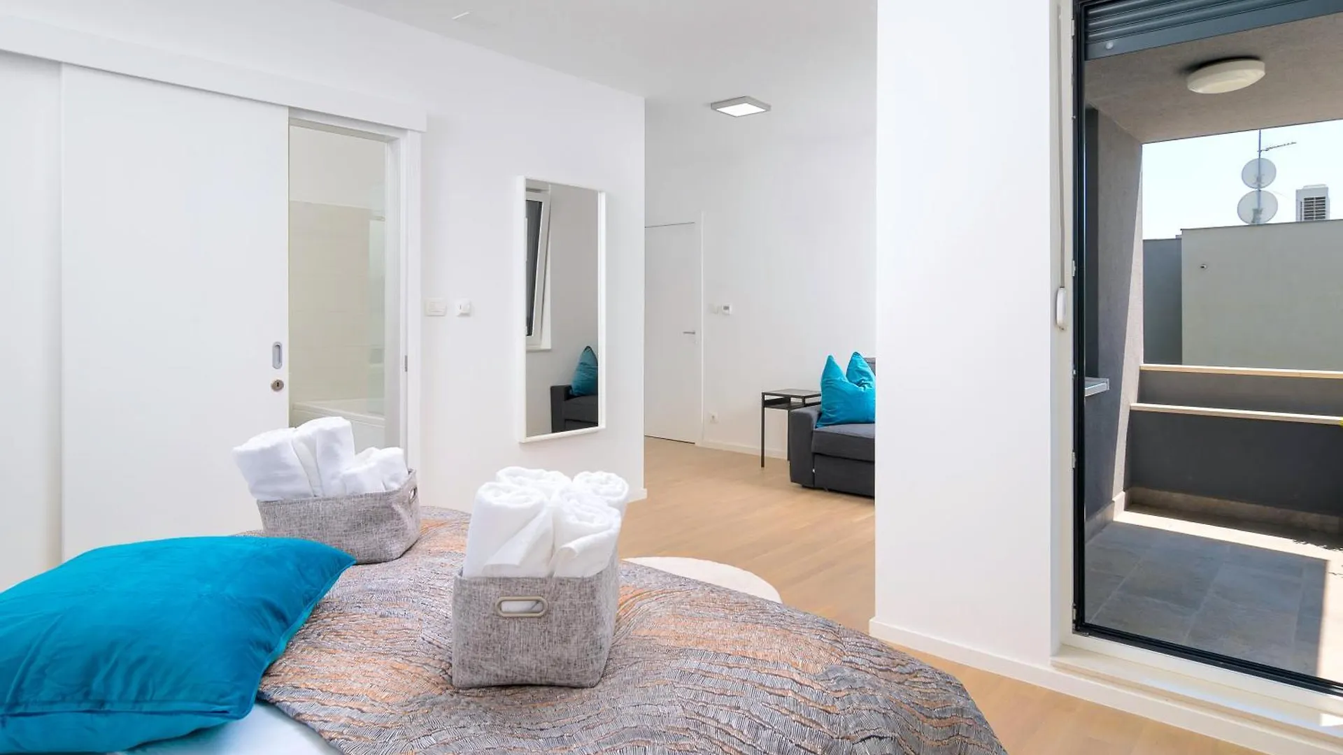 Lux Holiday Apartment On Kasuni Beach In Split