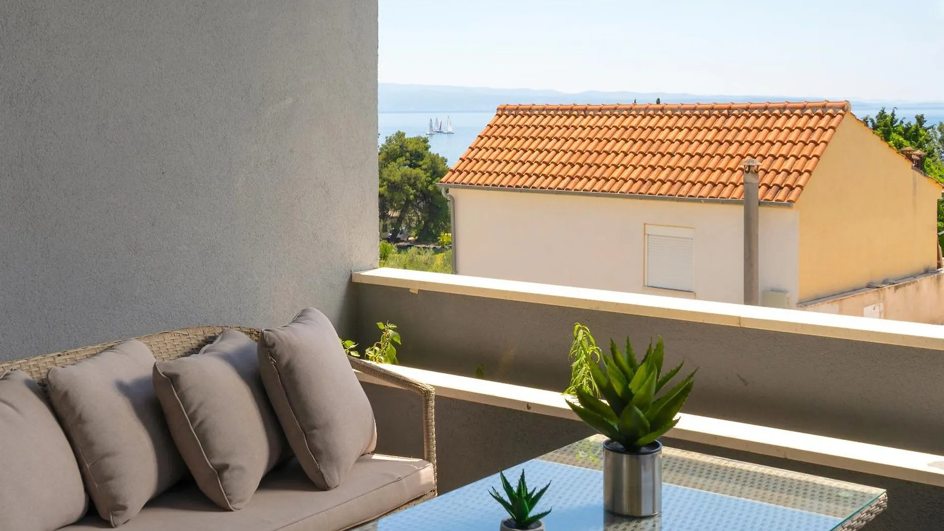 Lux Holiday Apartment On Kasuni Beach In Split