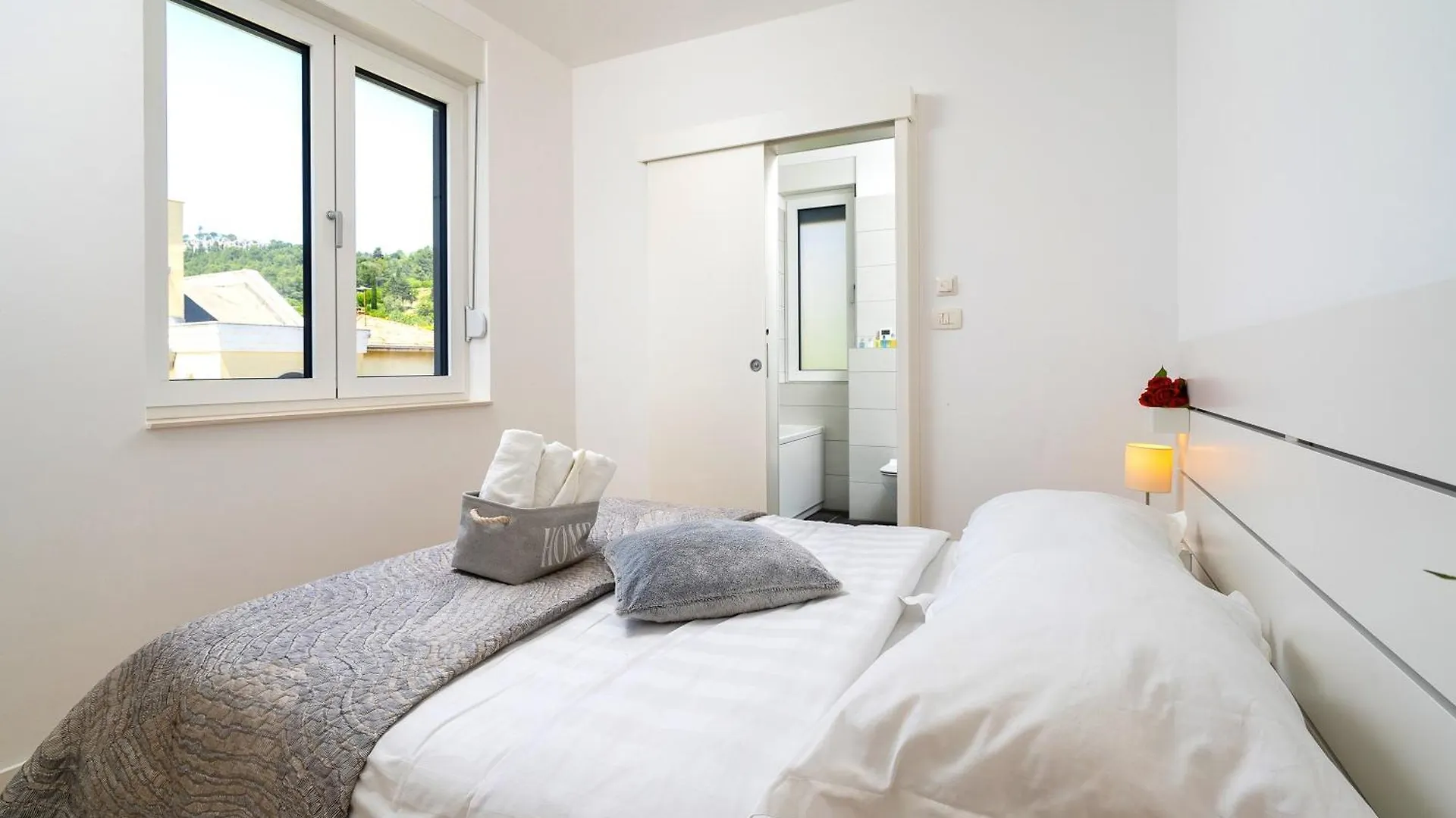 Lux Holiday Apartment On Kasuni Beach In Split Croatia